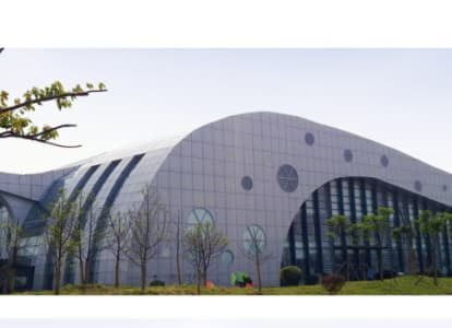 巴音郭楞会议中心外景网架工程